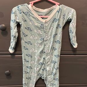 Kickee Pants Turtle Footie 18-24 months